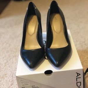 Genuine leather pumps from Aldo-size 9-rarely worn